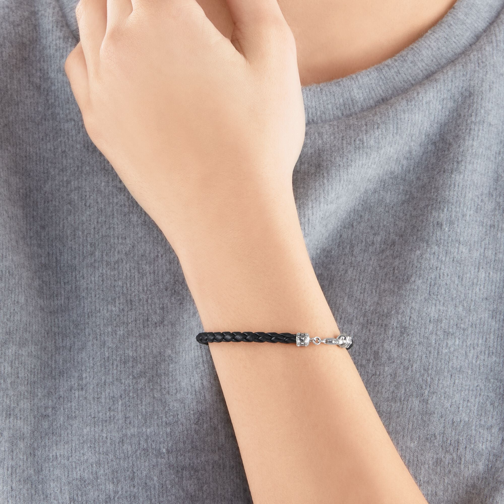 Thomas Sabo  Leather bracelet black A2011-682-11-L19